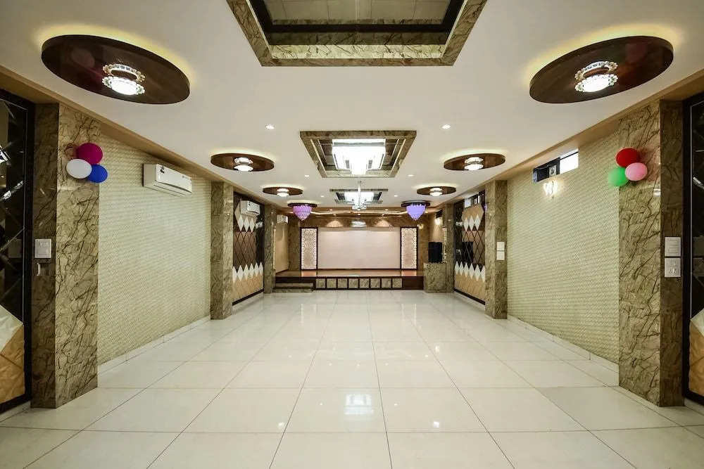 Hotel Raj