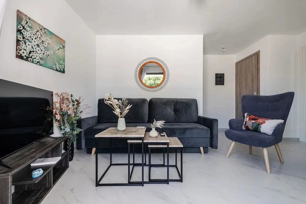 Phaedrus Living: Skiathos Luxury Residences Blu