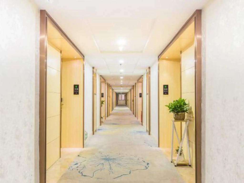 Qiantu Business Hotel(San Shui Guang Chang Dian)