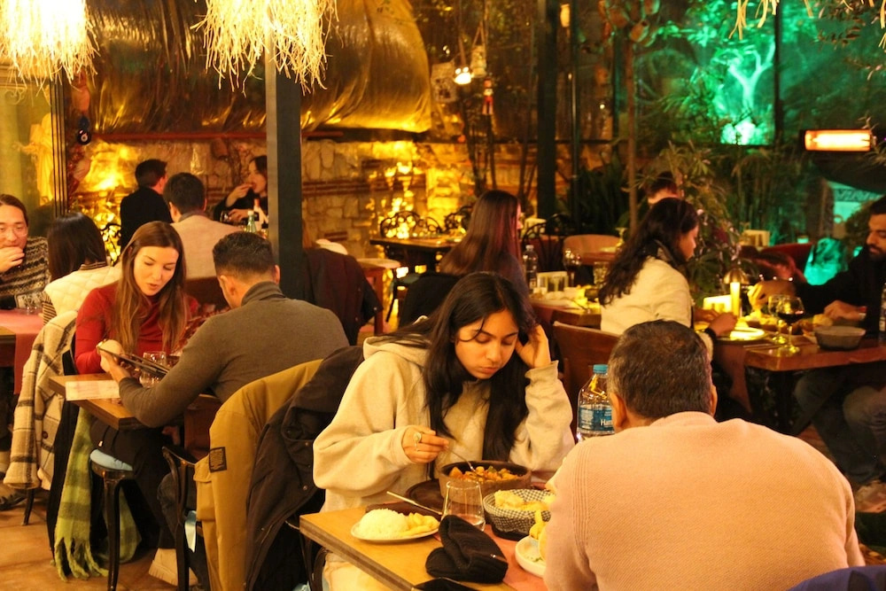 Oli̇ve Garden Hotel