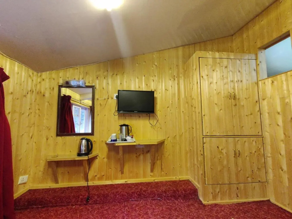 Hotel Outlook - Pahalgam