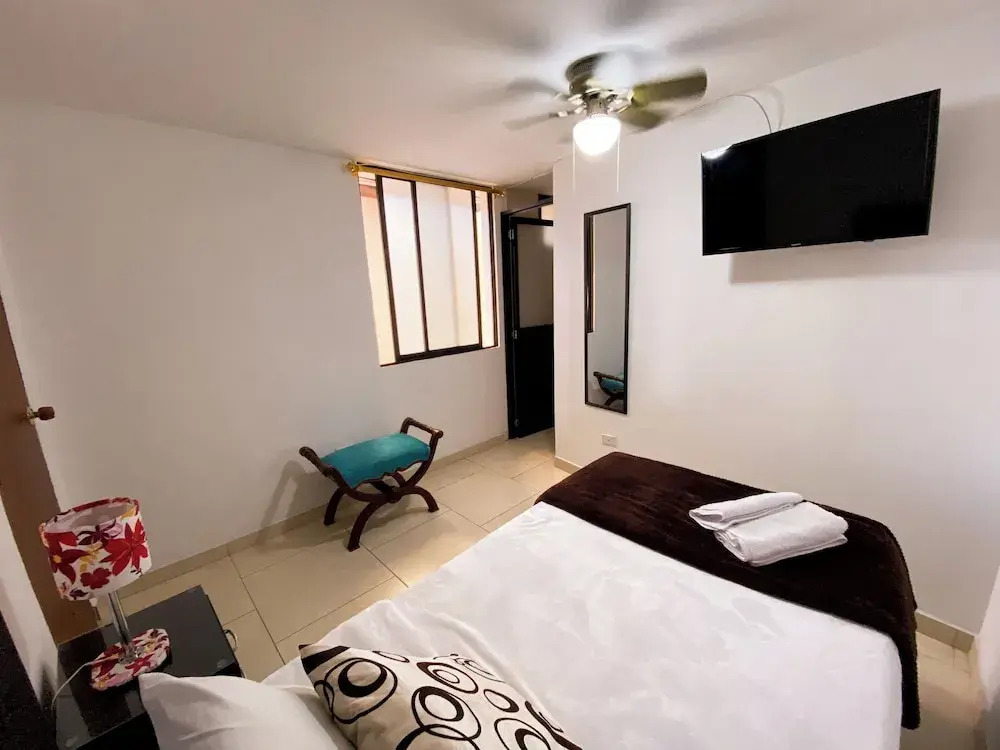 Hostal CaliView Inn