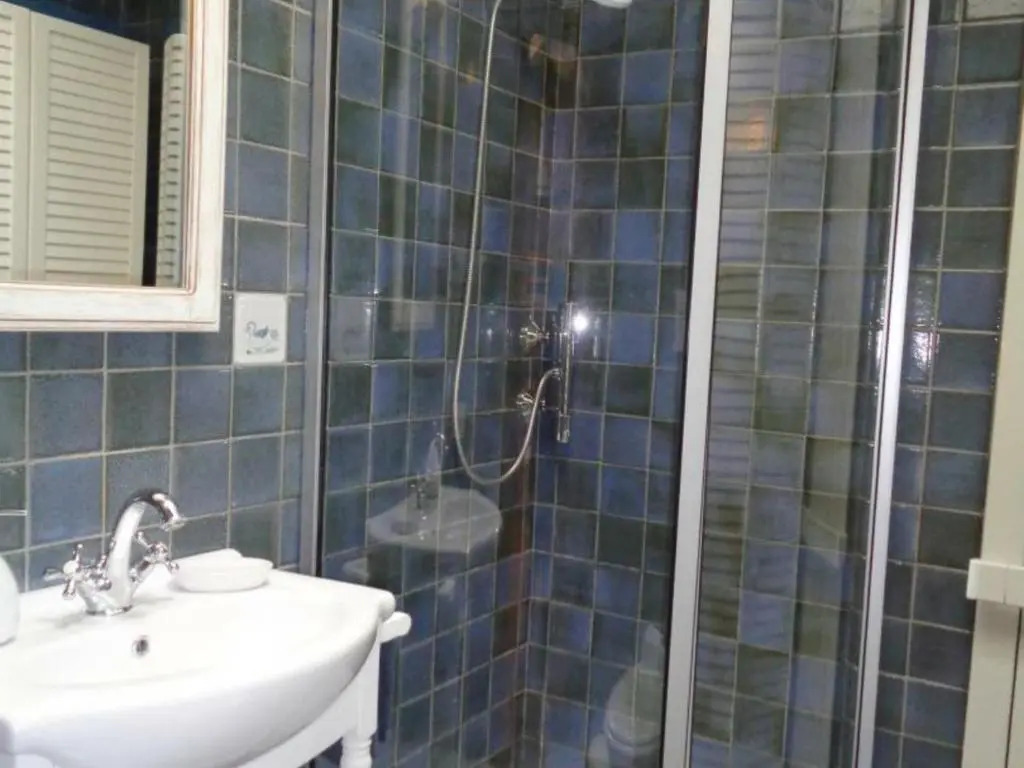 Charme Rural avec Piscine Privée et Animaux Acceptés - FR-1-496-200