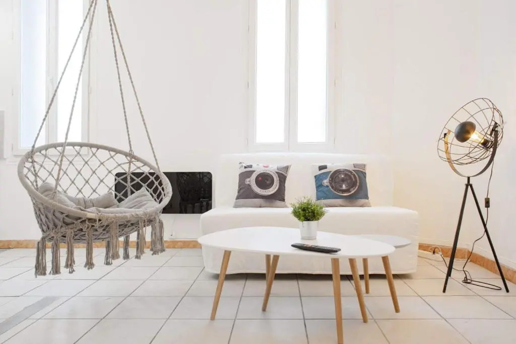 GregBnb-com - T2 Cocooning et chaise hamac -10min Gare