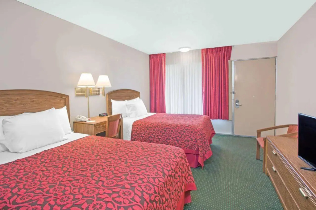 Days Inn by Wyndham Wilmington / University