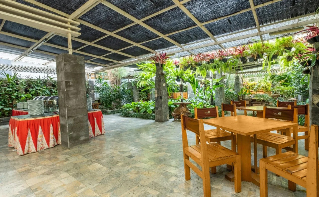 Isola Resort Hotel