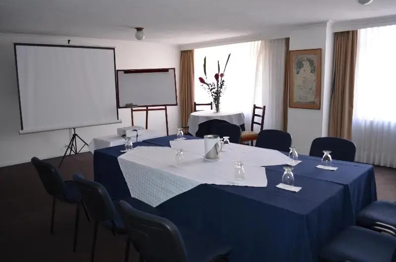 Hotel Chicó Imperial Aparta Suites