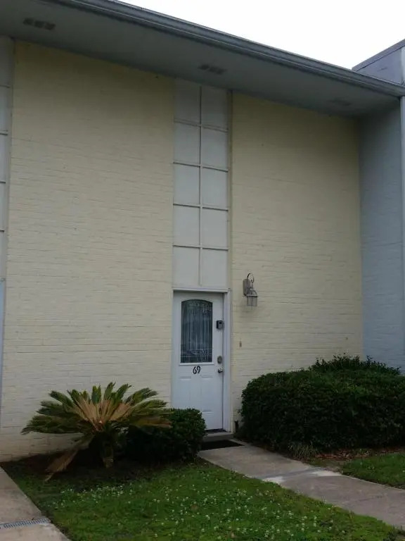 Marina Townhouse at Oak Glenn