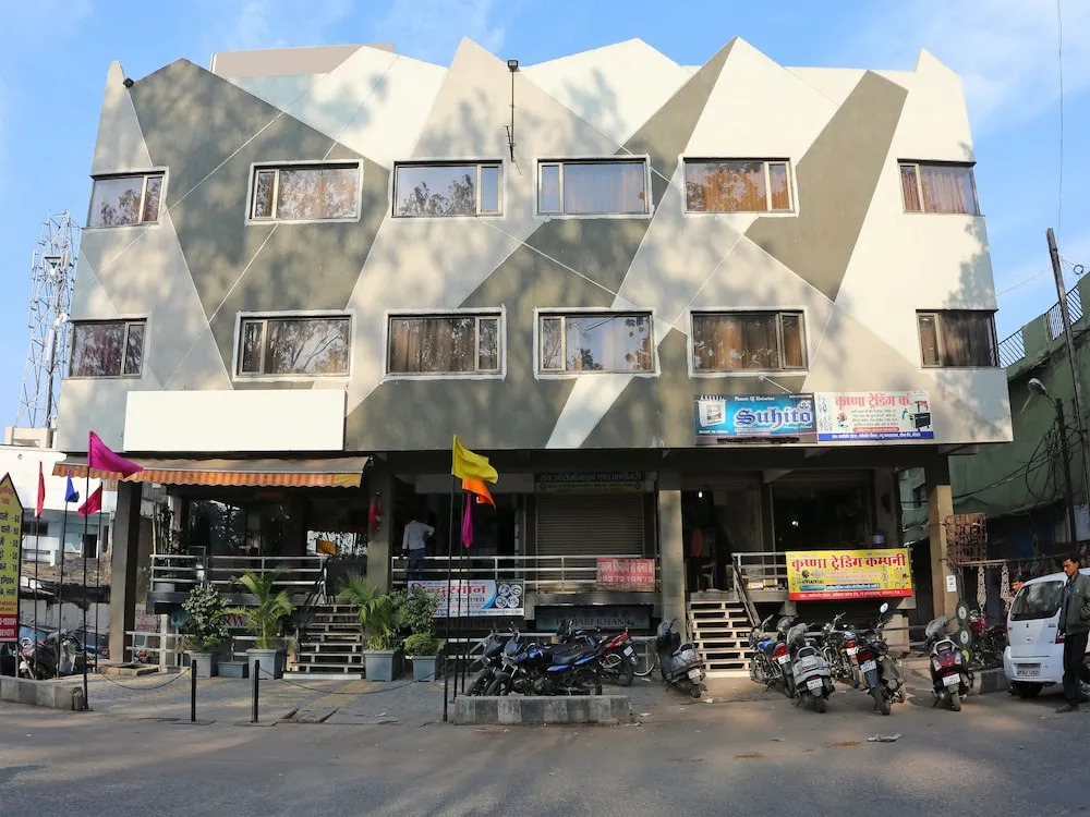 Fabhotel Ashirwad Regency