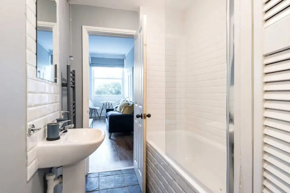 Stunning Flat Near the Beach & Trains