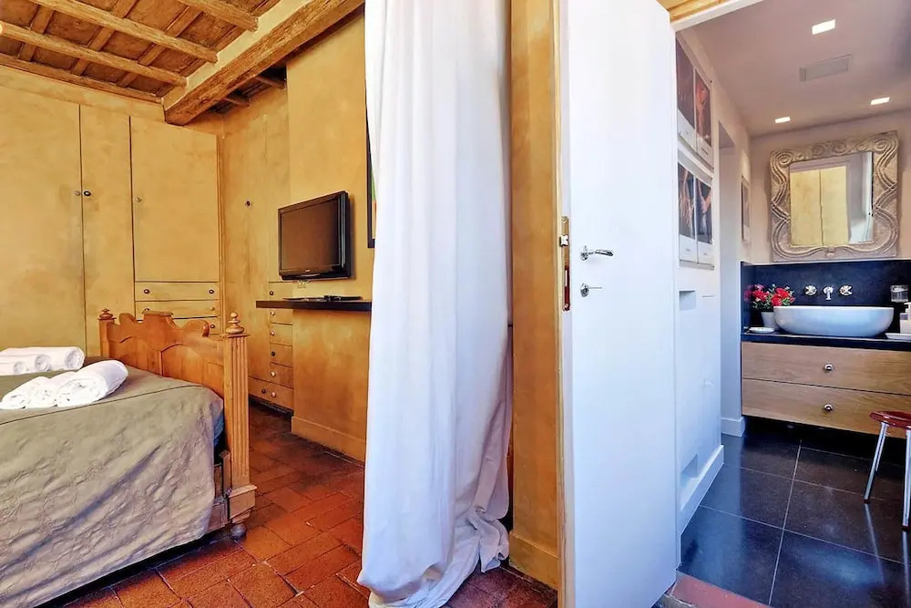 Trastevere Large Apartment With Terrace