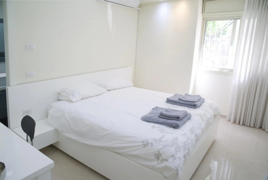 Dizengoff - Lovely family apartment 3 rooms.