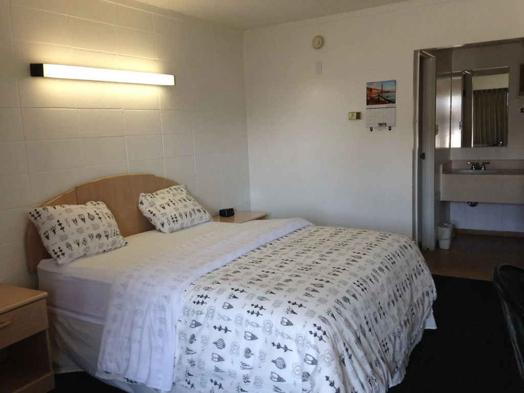 Silver crest lodge