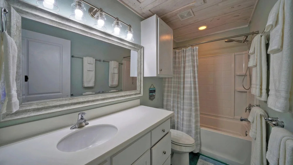 Terrace Landing Trio by Avantstay Sleeps 36 3 Coastal Home + Shared Pool + Golf Cart Zone Old Town Port A Dining
