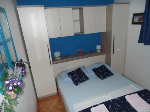 Apartment 4M