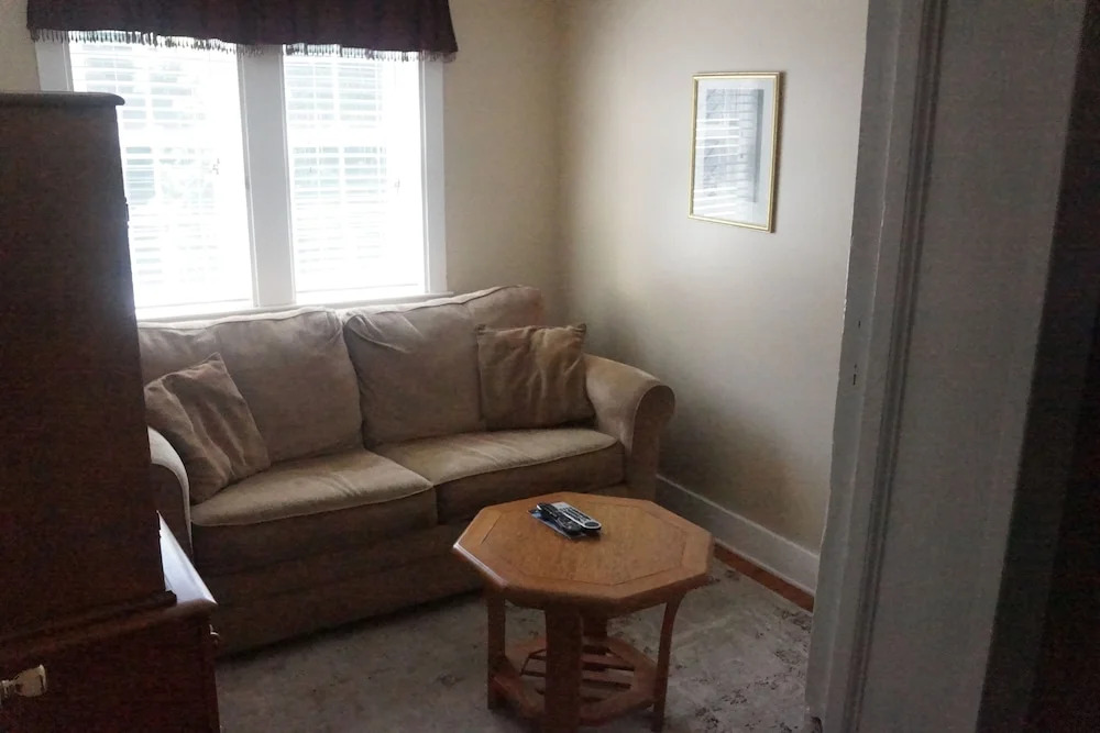 The Frogtown Inn