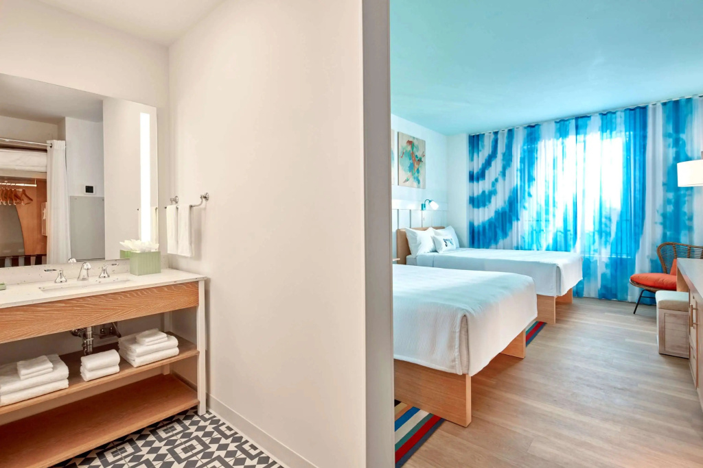 Universals Endless Summer Resort - Surfside Inn and Suites
