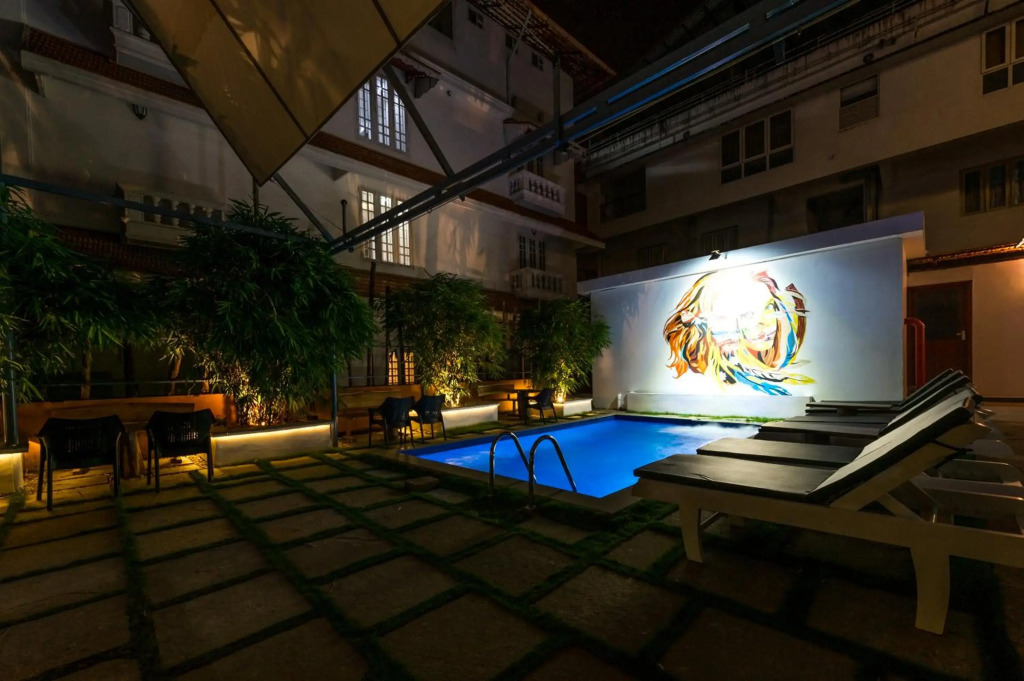 No. 18 Hotel