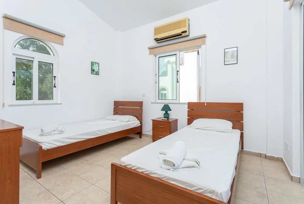 Villa Cleopatra Large Private Pool Walk to Beach A C Wifi - 3437