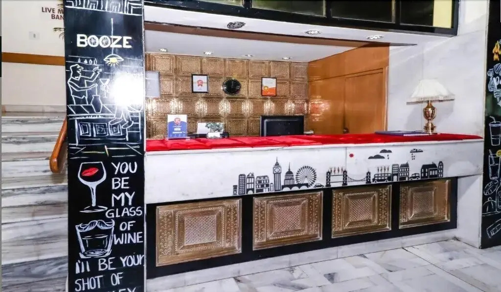 OYO Premium Sector 26 Madhya Marg