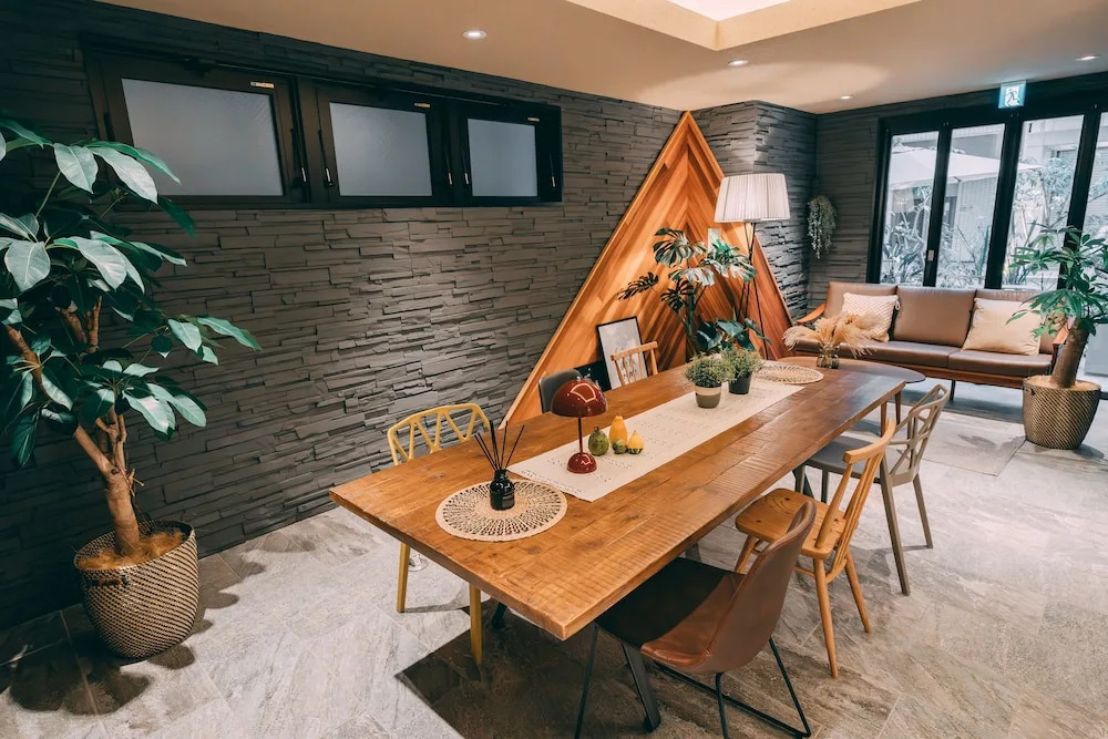 R Hotel Honmachi