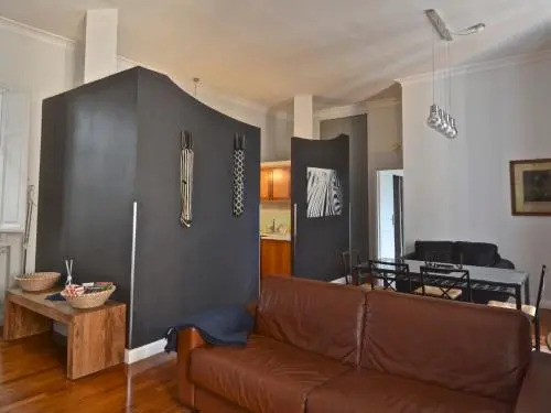 House and the City - Colosseum Apartments