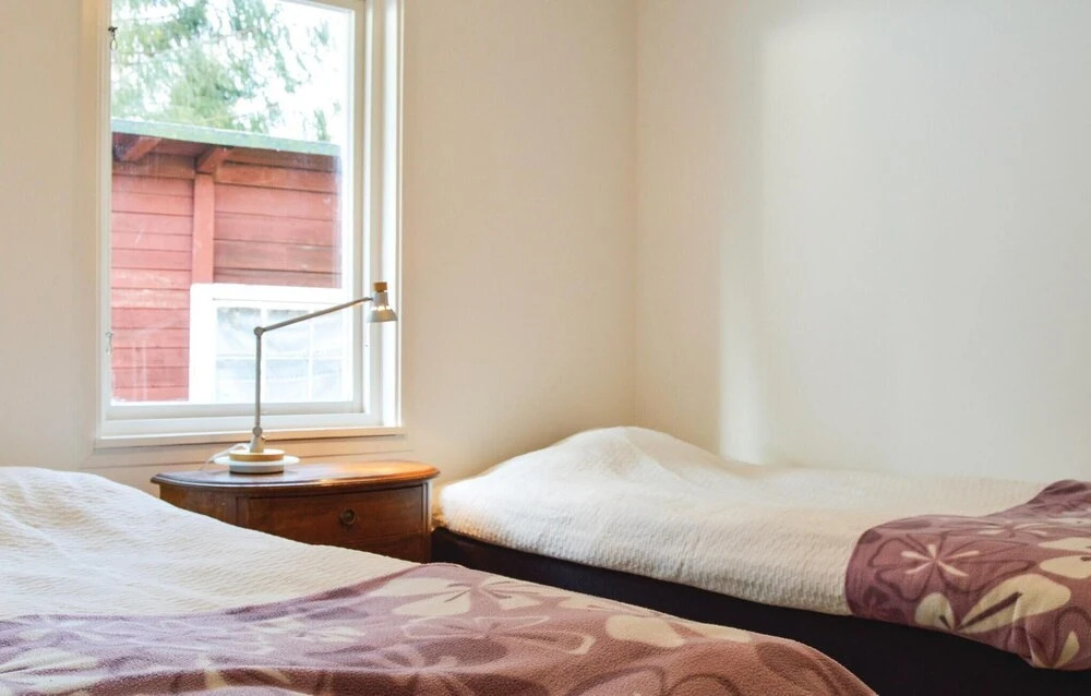 2 Bedroom Cozy Home In Ingarö