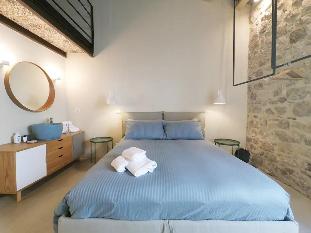 Sr-i754-giude36a1 - Ares Vintage Apartment