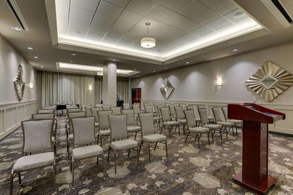 Drury Inn & Suites Cincinnati Northeast Mason