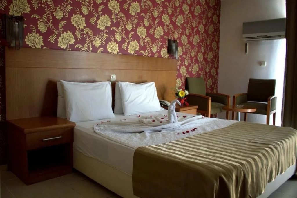 ROXX ROYAL HOTEL
