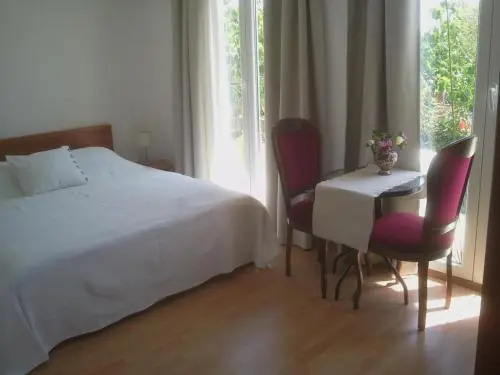 Ana Rooms