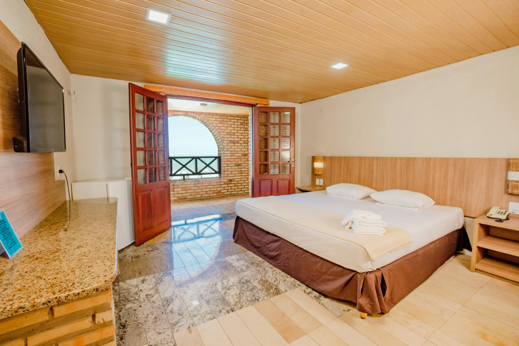 GoldMen Coliseum Beach Hotel