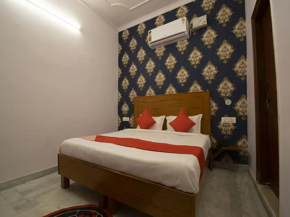 OYO 26449 Rajdhani Residency