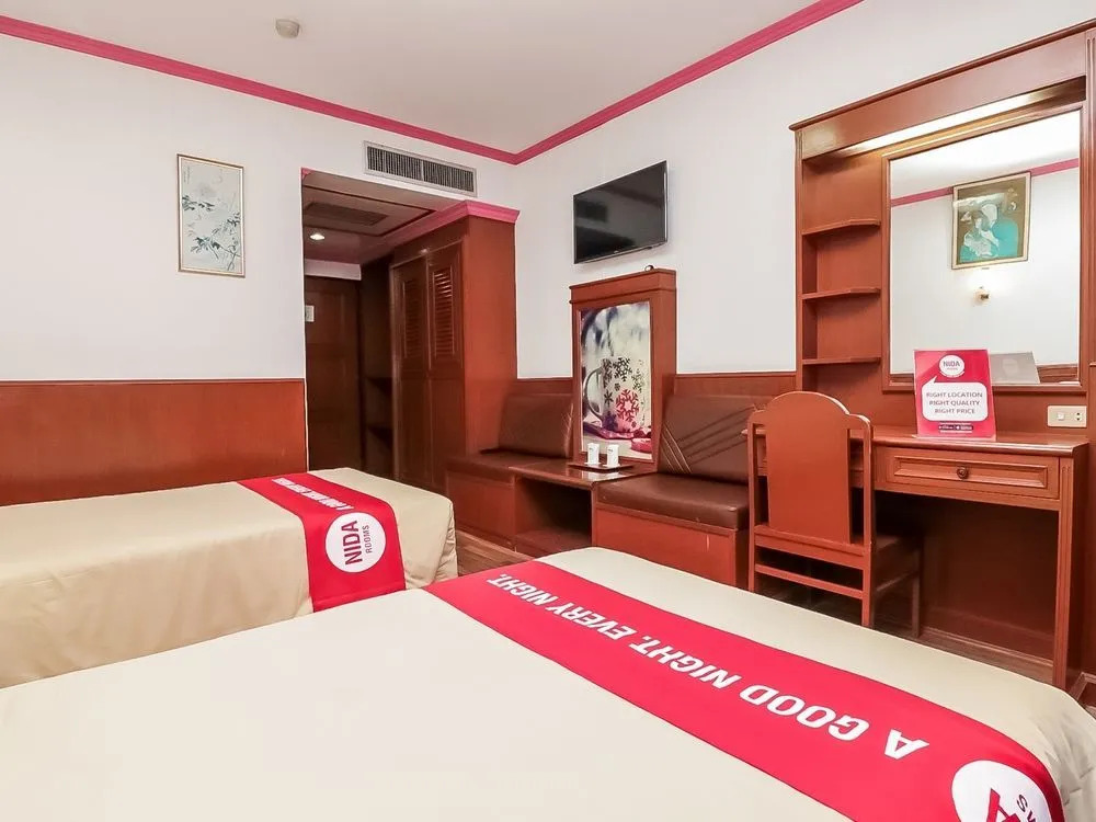 Nida Rooms Payathai 169 JJ Sunday