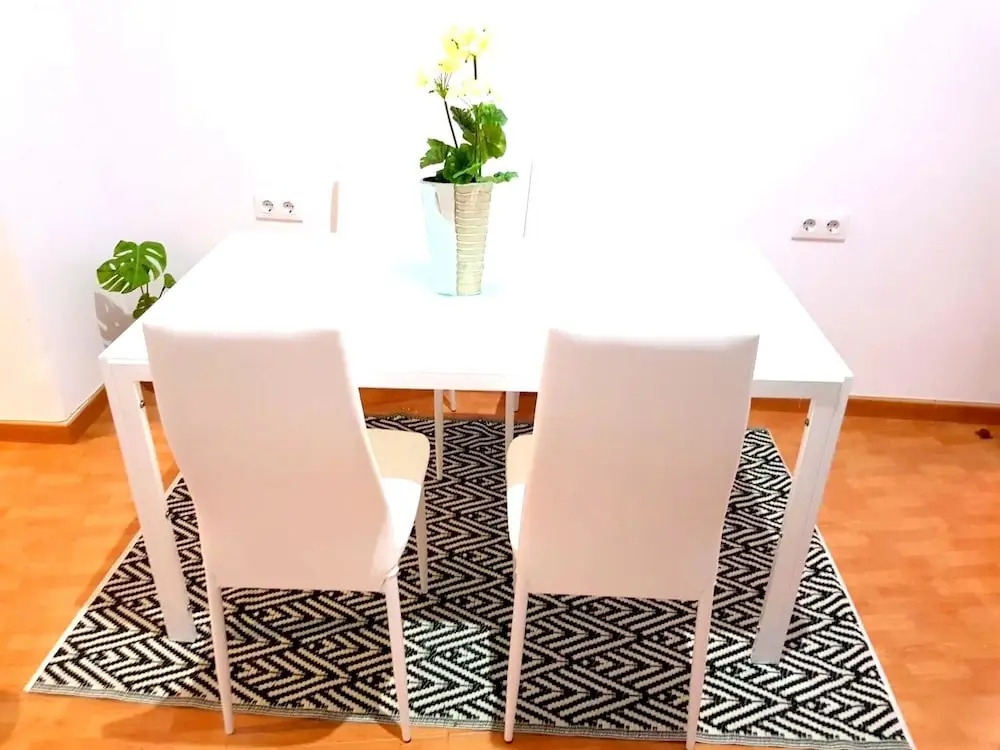 Apartment With 2 Bedrooms in Sevilla, With Wifi