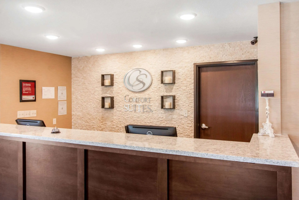 Comfort Suites