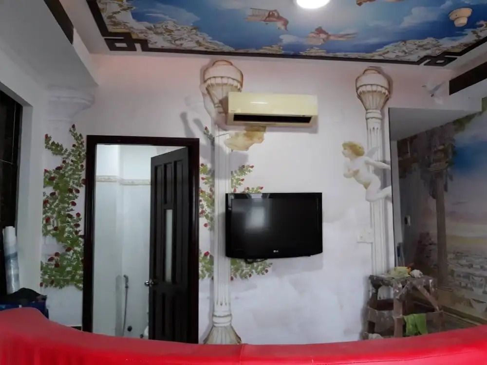 Quỳnh Hương Hotel SG - by BAY LUXURY