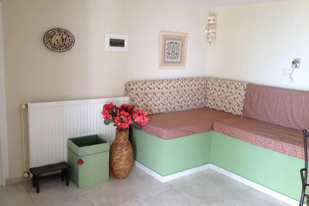 Small Garden Studio