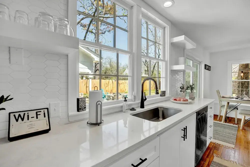 Stunning Luxury Rental Near Main W/hot-tub&firepit