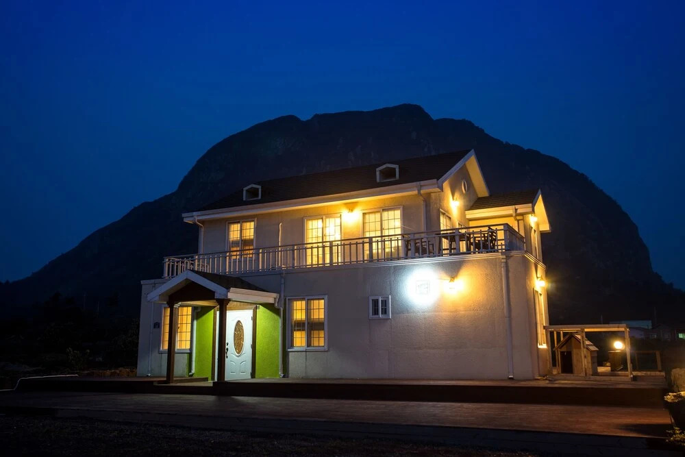 CLIP Guest House - Hostel