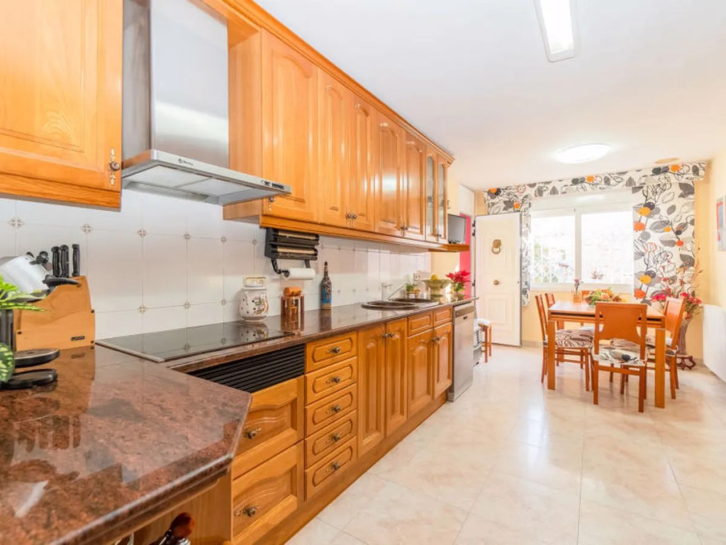 Holiday Home Aurea by Interhome
