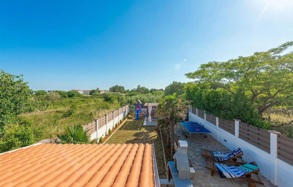 Beautiful Home in Vir With 4 Bedrooms and Wifi