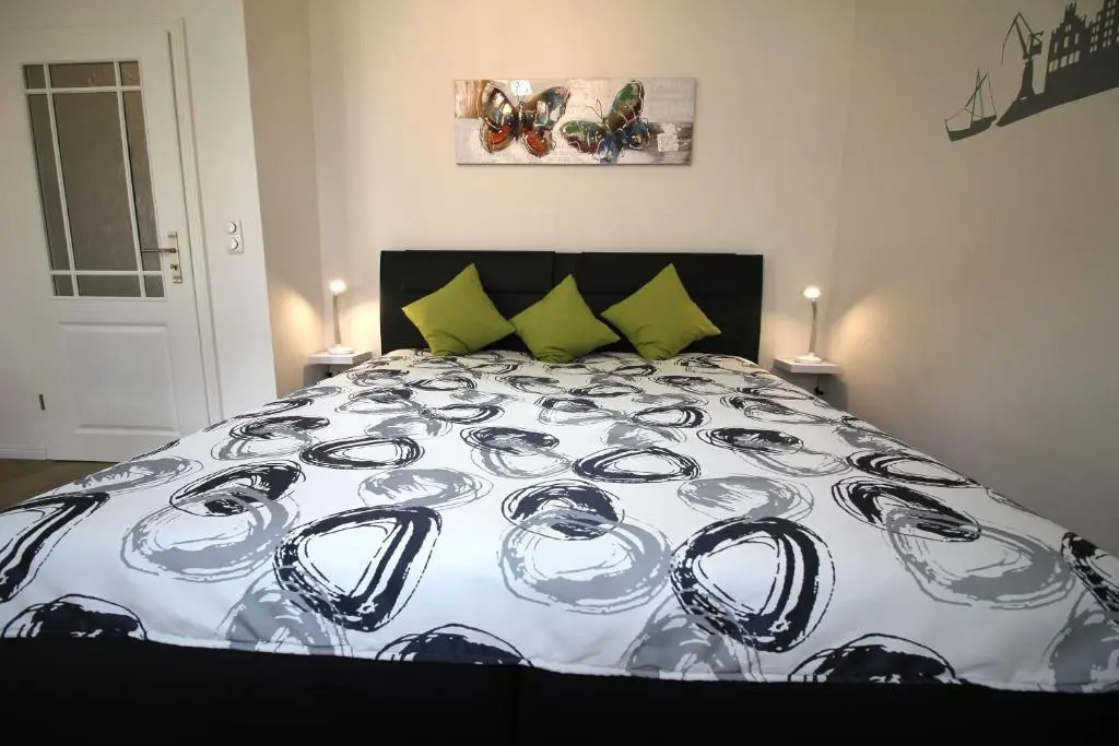 Altstadtblick Wismar mit Terrasse & Parkplatz - ABC34
