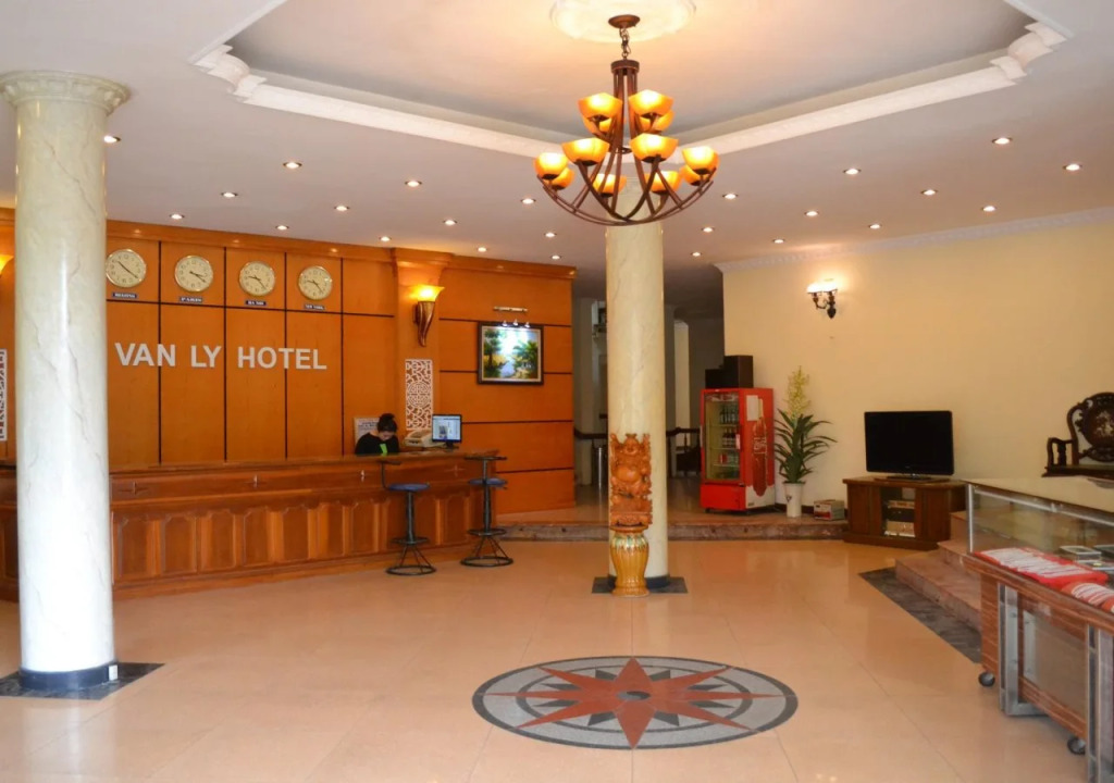 Van Ly Hotel