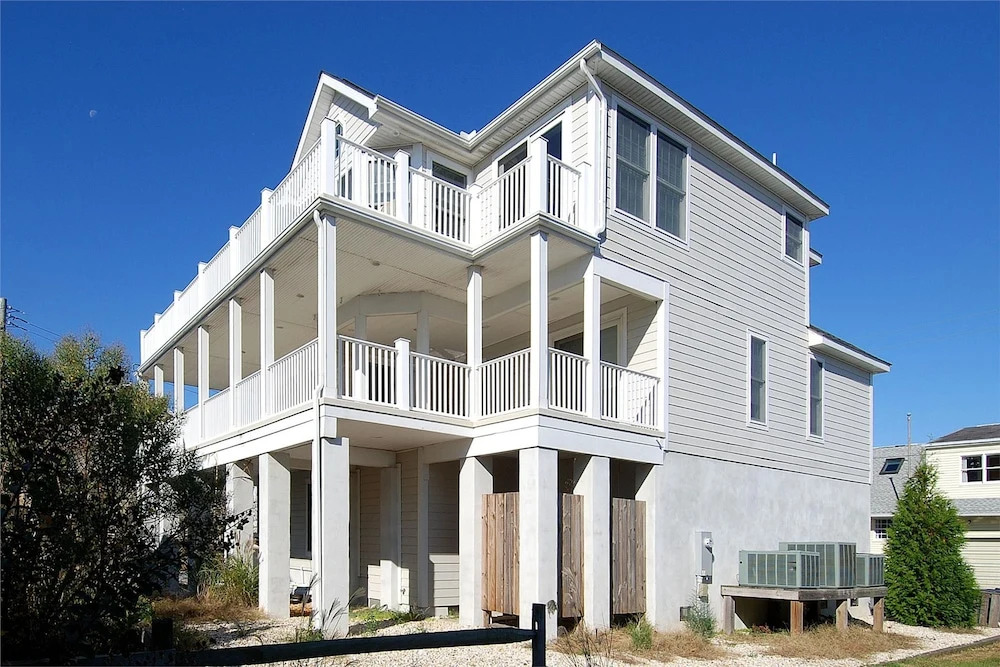 Sunset Station 39895 Assawomen St by Long & Foster