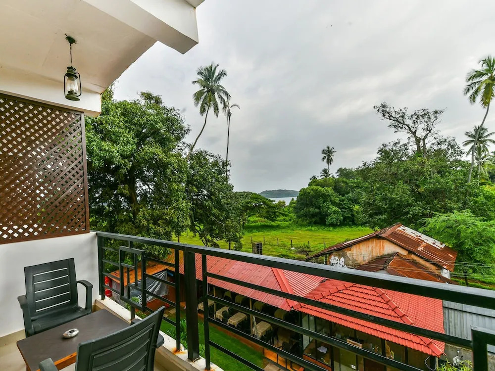 OYO 15836 Pleasure River Front Resort