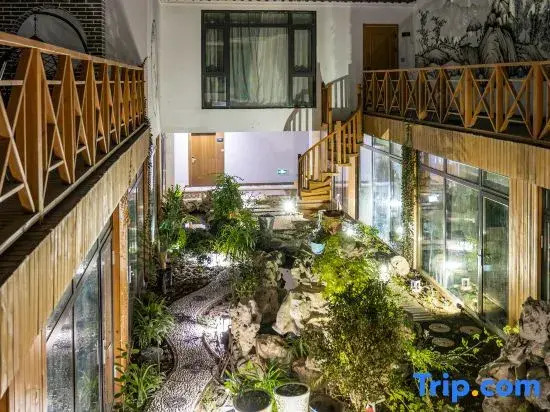 Youhou Boutique Hotel (Huaibei Railway Station Huaibei Normal University)
