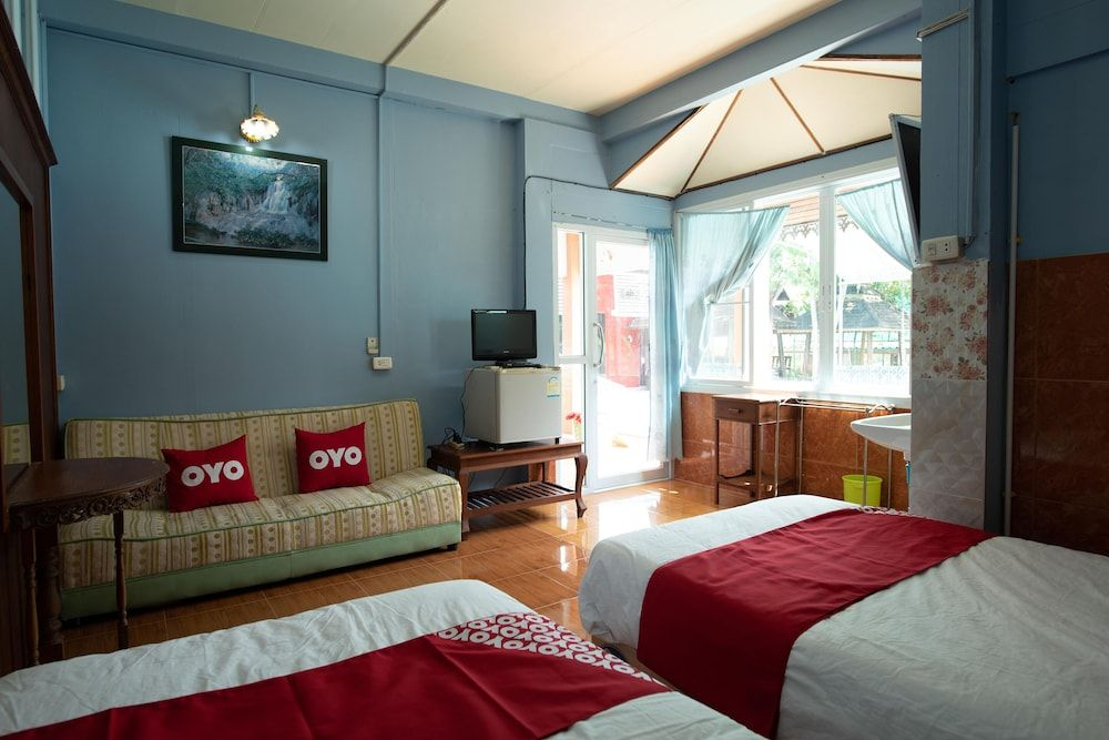 OYO 402 Raknatee Resort