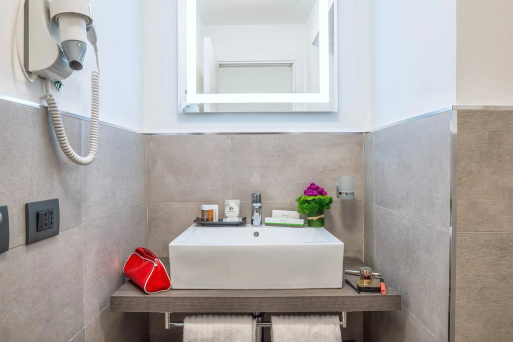 Navona Essence Hotel