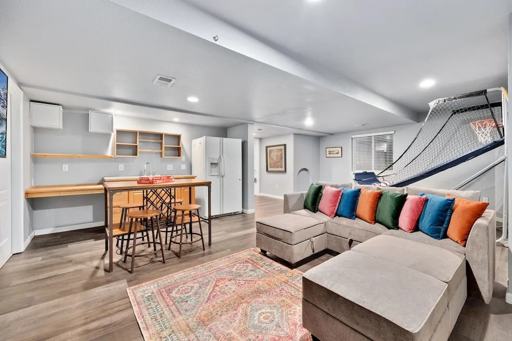 Spacious Home W/ Fun Amenities | Lake & Mtn Views